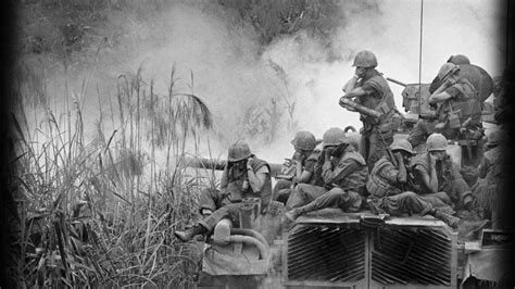  Knowing the Enemy: Un Viaje a la Sombra de la Guerra en Vietnam